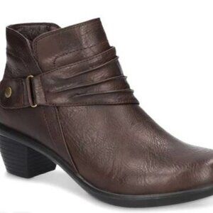 Easy Street Women's Damita Bootie